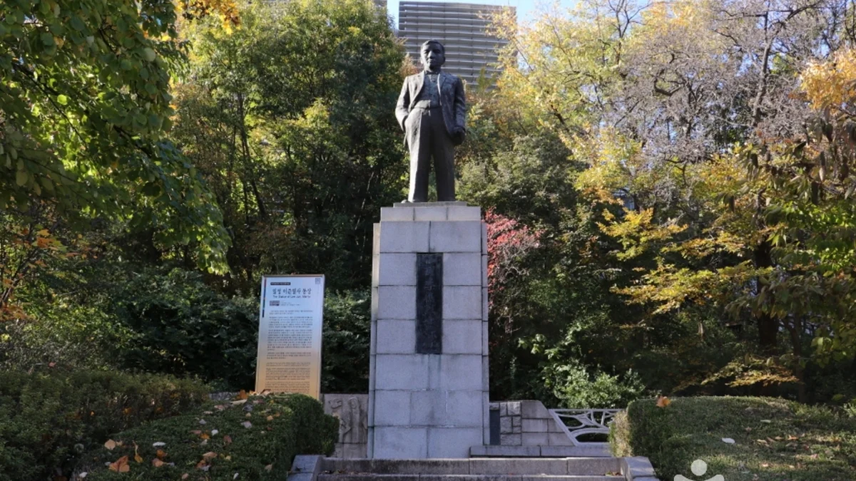 일성이준열사동상
