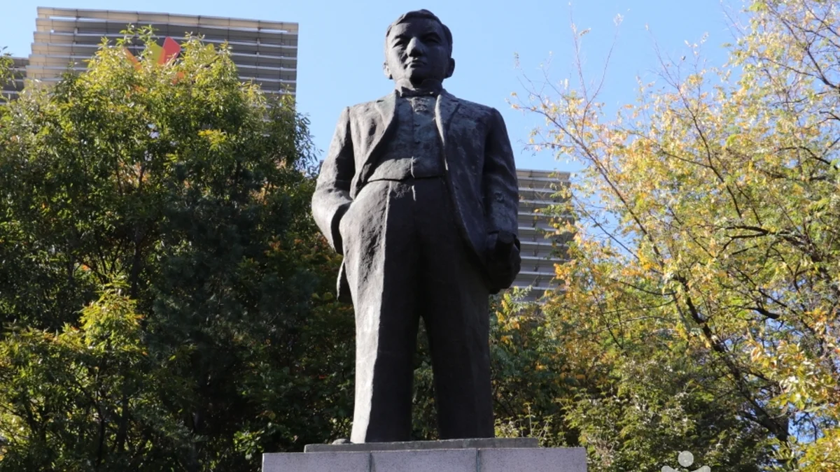 일성이준열사동상