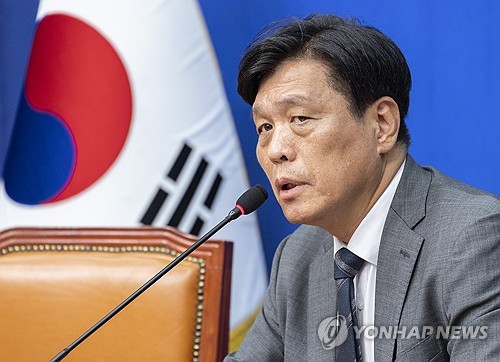 6ㆍ3 지방선거와 재보선에서 더불어민주당 총괄선대본부장을 맡은 조승래 사무총장이 22일 국회에서 기자간담회를 하고 있다. 2026.5.22