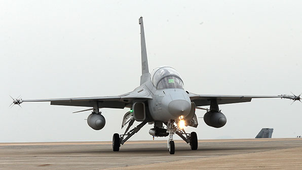 국산 경공격기 FA-50, 이달 중 공군에 인도 완료