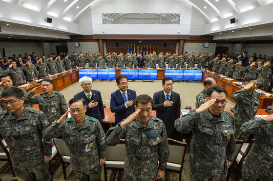 국방부, 장군 430여 명 중 70~80명 감축 추진 | 중앙일보