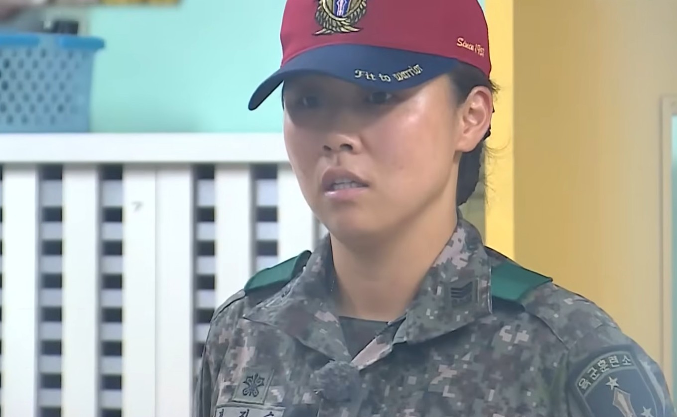 진짜 사나이 '그 여군'...해군 최초의 어마어마한 기록을 세웠다 | 위키트리