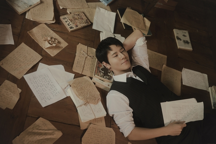 ‘천의 얼굴’로 불리는 배우 이규형이 현재 홍익대 대학로 아트센터 대극장에서 뮤지컬 ‘팬레터’의 10년 역사를 이어가고 있다. 사진 | 라이브㈜