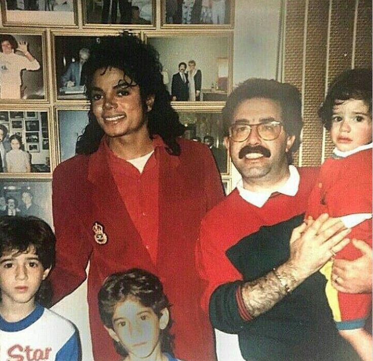 Michael Jackson and the Cascio family, 1988 / Credit: Instagram