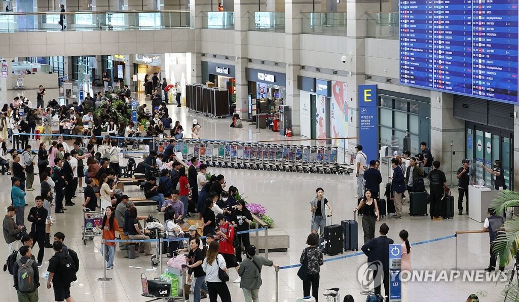 분양 아파트 중도금 이자 부담… 3월 상담 112% 급증 '경고등' 3 공항