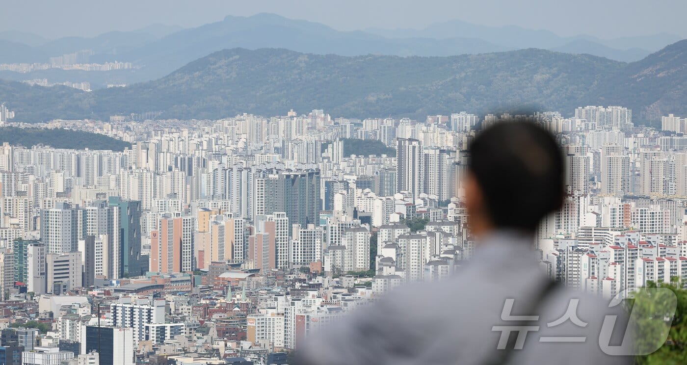 양도세 중과 '부활' 열흘 만에… 서울 아파트 매물 3600건 '증발' 2 매물 잠김 속 서울 아파트시장