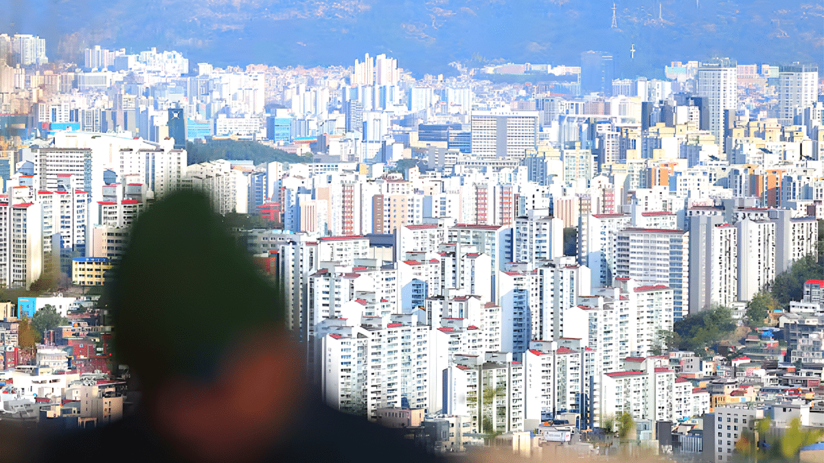 전셋값은 역대 최고, 매매는 7개월 만에 하락…서울 아파트 '디커플링' 심화 2 3월 서울 아파트 전셋값