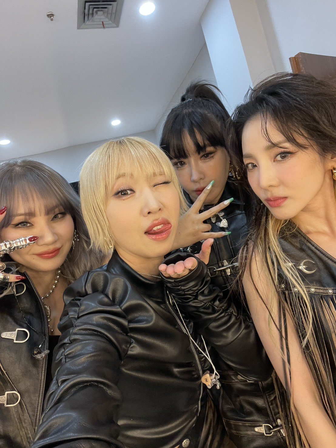 산다라 박이 게시한 2ne1 17주년 사진