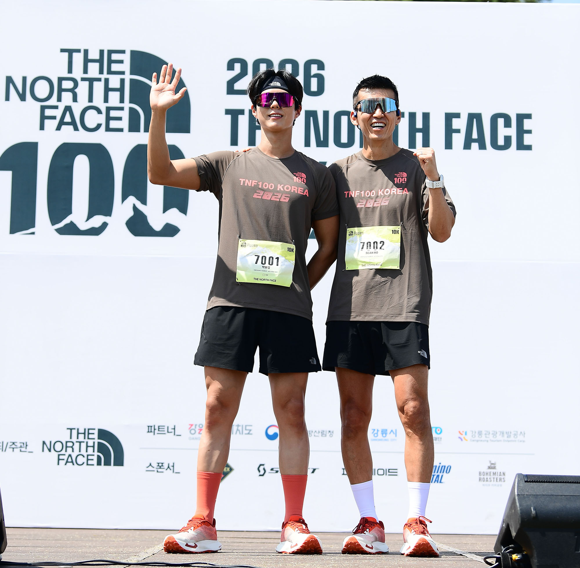 글로벌 트레일러닝 대회 '2026 TNF 100 코리아' 홍보대사 박보검과 션