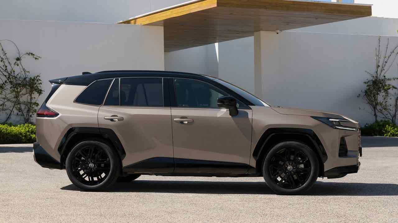 토요타 RAV4 측면부 / 출처=토요타