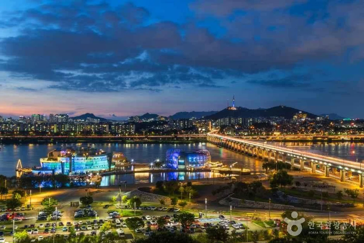 현대백화점 더현대 서울 - 서울 여행 여행