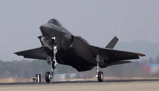 이름값 못하는 F-35A, 최첨단 스텔스기 맞아?”…'부품 돌려막기' F-15K의 무려 3배
