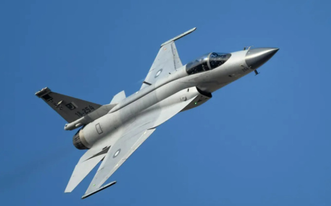 중국 전투기 JF-17 구매 희망 국가들 줄서있다