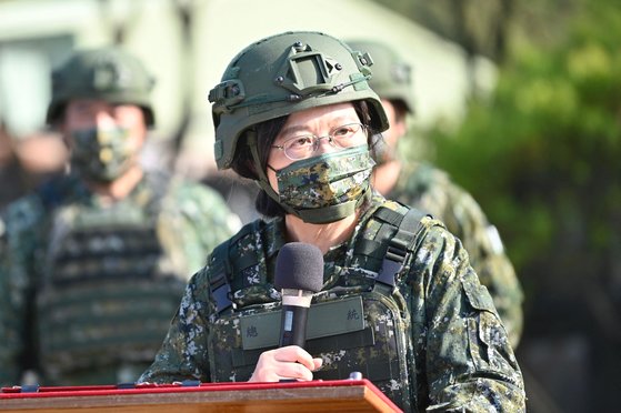 女예비군도 사격·화생방 훈련