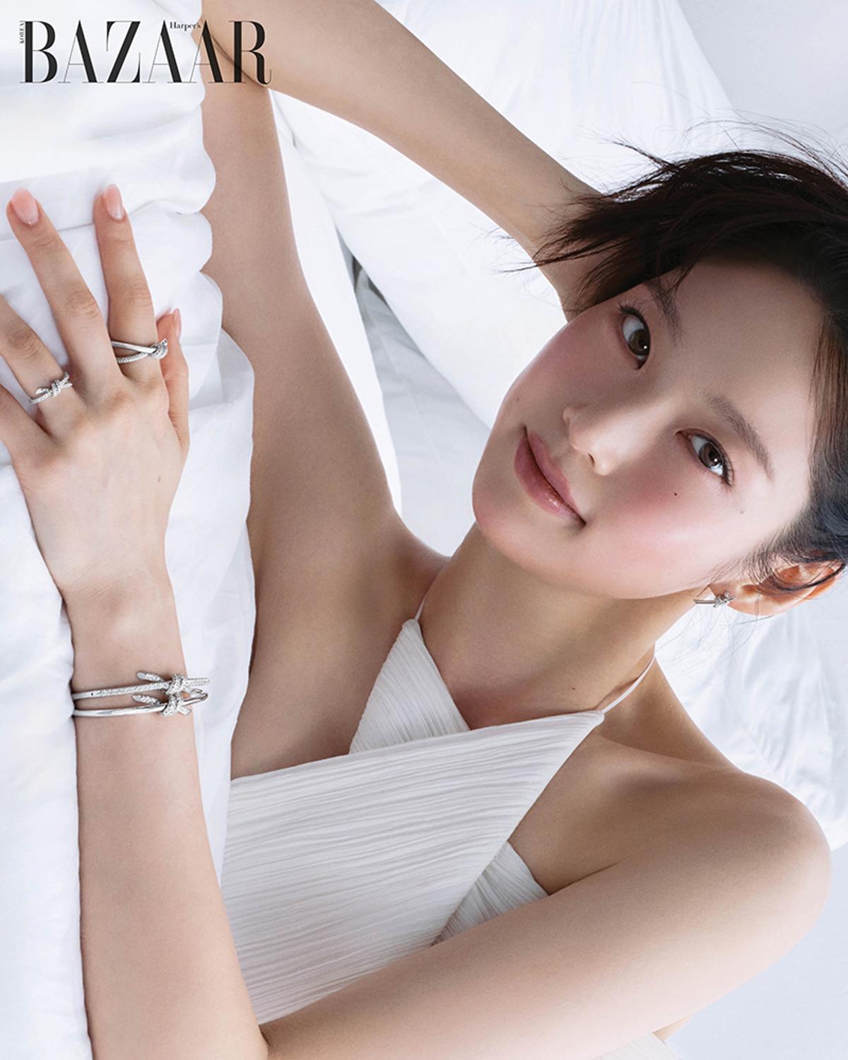   Source: Harper\'s Bazaar Korea
