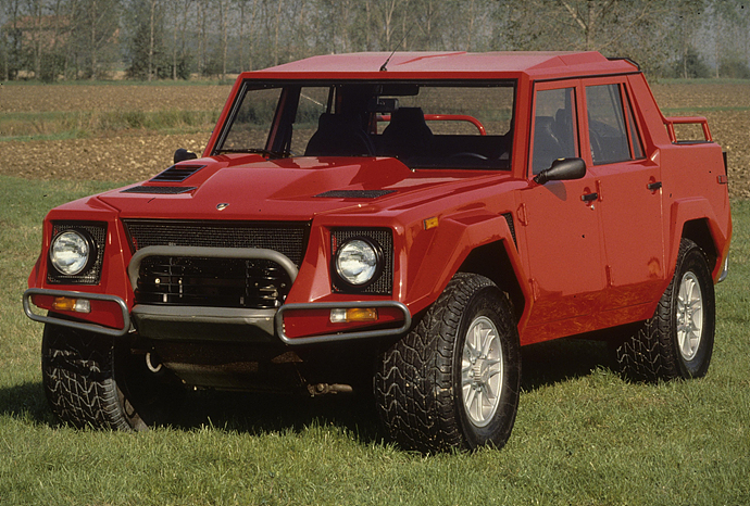 ランボルギーニ LM002 引用:ランボルギーニ
