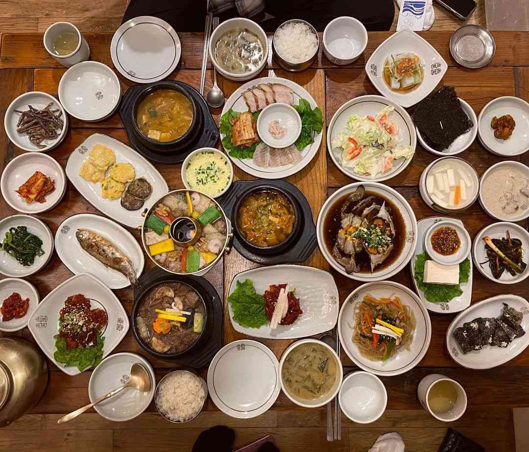20첩 반상이 나오는 식당