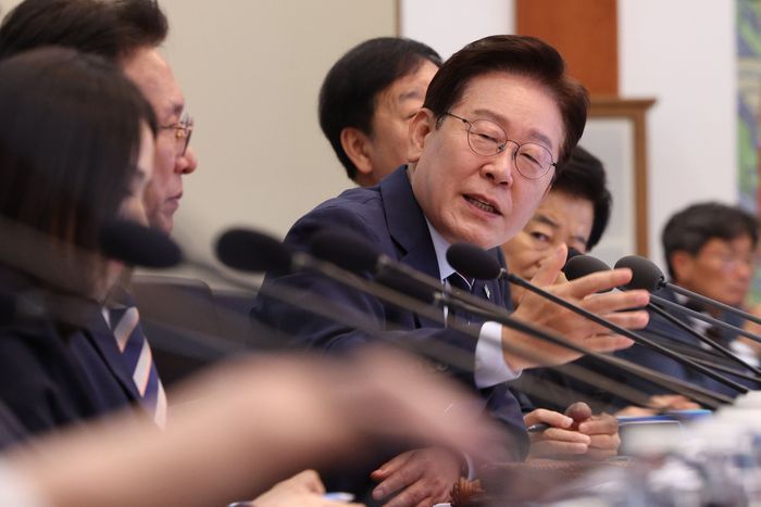 이재명 대통령이 2일 청와대에서 열린 제24회 국무회의 겸 제11차 비상경제점검회의에서 발언하고 있다. ⓒ뉴시스
