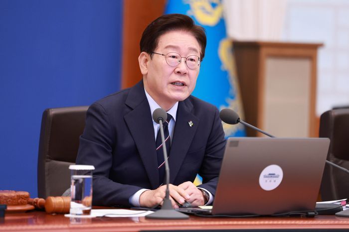 이재명 대통령이 2일 청와대에서 열린 제 24회 국무회의 겸 제 11차 비상경제점검회의에서 발언하고 있다. ⓒ뉴시스