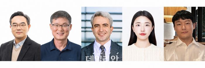 (왼쪽부터)채한기·백종범 UNIST 교수, 자페르 야부즈 KAUST 교수, 이가현 UNIST 박사, 김석진 KAUST 연구교수.ⓒUNIST