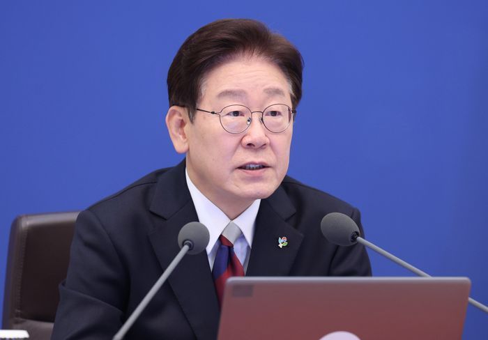 이재명 대통령이 4일 청와대에서 열린 수석보좌관회의에서 발언하고 있다. ⓒ뉴시스