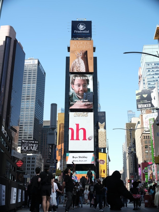 삼성전자가 미국 뉴욕 타임스 스퀘어(Times Square)에서 '당신의 AI 일상 동반자(Your companion to AI Living)'를 주제로 새로운 글로벌 영상 캠페인을 진행한다.