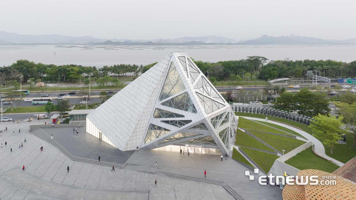 DJI 선전 OCT하버 플래그십스토어 전경