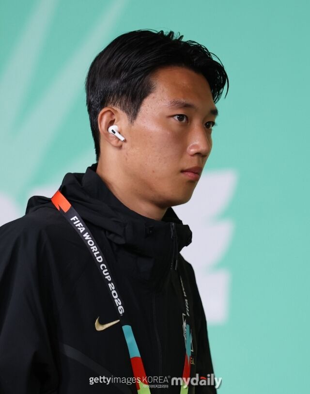이한범이 지난 12일 멕시코 할라스코주 과달라할라 스타디움에 입장하고 있다./게티이미지코리아