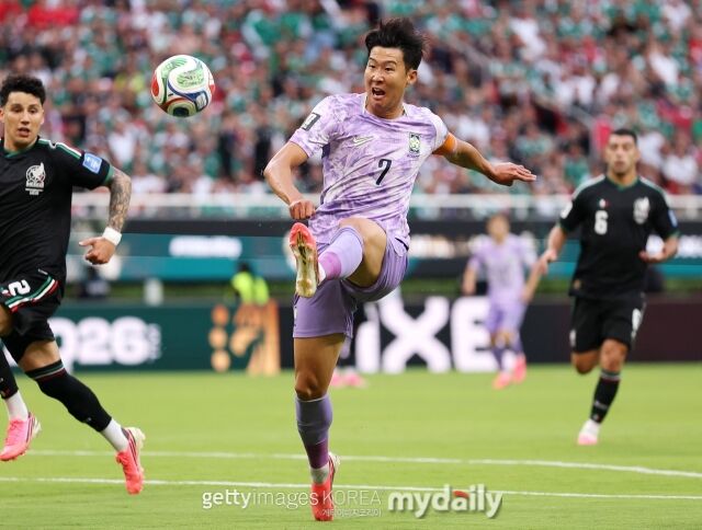 19일 과달라하라 스타디움에서 열린 대한민국과 멕시코의 '2026 국제축구연맹(FIFA) 북중미월드컵' A조 조별리그 2차전 경기. 대한민국의 손흥민./게티이미지코리아