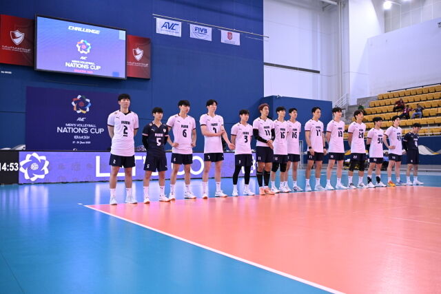 이사나예 라미레스 감독이 이끄는 한국 남자배구 대표팀이 20일 인도에서 2026 아시아배구연맹(AVC)컵 조별리그 B조 1차전에서 '박기원호' 태국과 격돌한다./AVC 제공