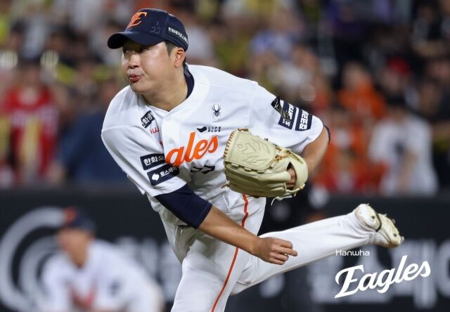 한화 이민우가 10일 대전한화생명볼파크에서 열린 KIA 타이거즈와의 홈 경기서 투구하고 있다./한화 이글스 제공