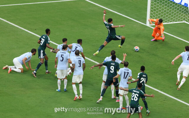 사우디아라비아 알 암리의 북중미월드컵 H조 1차전 우루과이전 득점 장면./게티이미지코리아