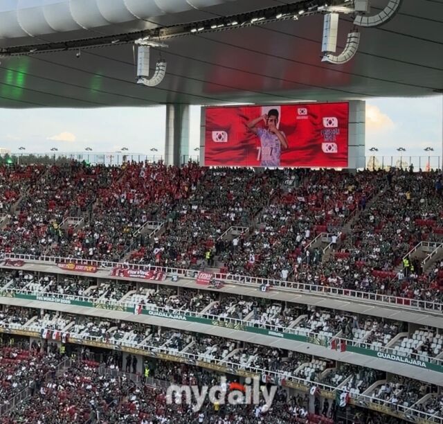 홍명보 감독이 이끄는 대한민국 축구대표팀은 19일 오전 10시(이하 한국시각) 멕시코 할리스코주 과달라하라 인근 사포판의 과달라하라 스타디움에서 멕시코와 2026 북중미 월드컵 A조 조별리그 2차전을 치른다. 멕시코 홈 팬들이 선수 소개 시 야유를 보내고 있다./사포판(멕시코)=최병진 기자