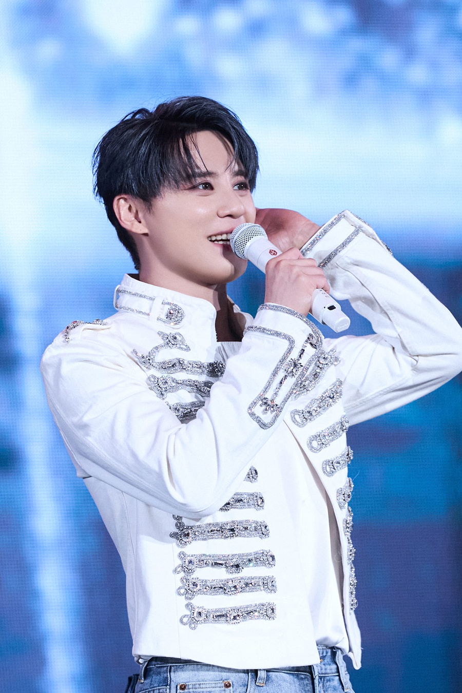 김준수, 10년 만에 KSPO DOME 다시 올랐다…여전한 공연킹 저력