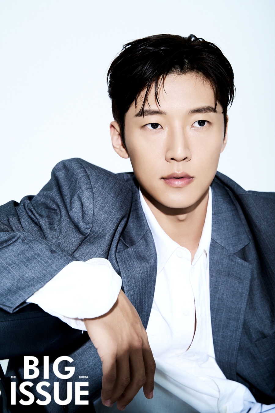 고은성, '빅이슈' 커버 장식 \