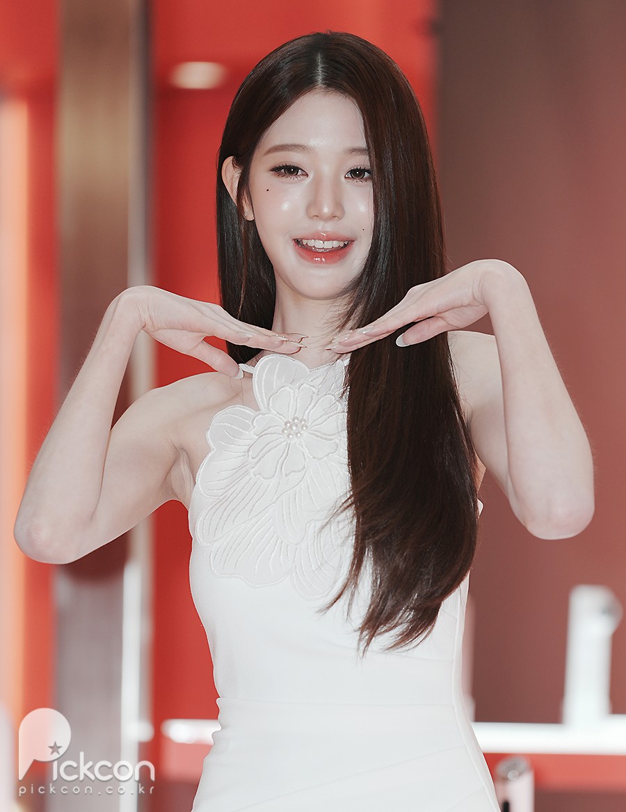 장원영 꽃이 피었습니다 (포토)