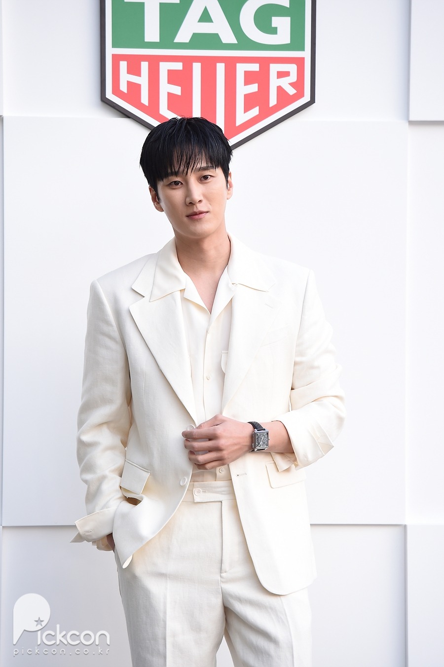정해인X안보현X김영광X덱스, 짙은 남성미 풍기며 (포토)
