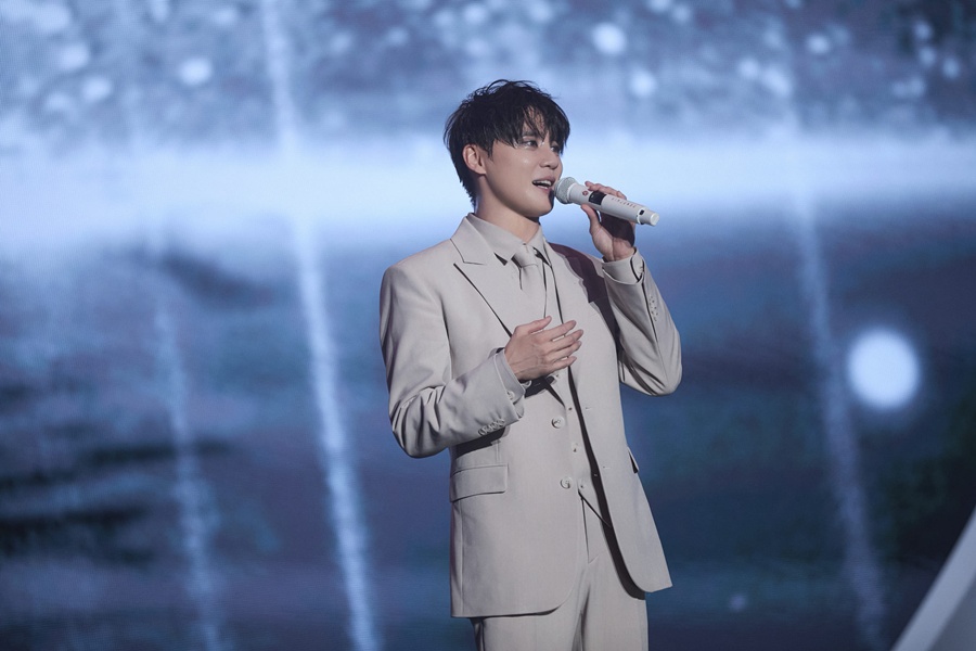 김준수, 10년 만에 KSPO DOME 다시 올랐다…여전한 공연킹 저력