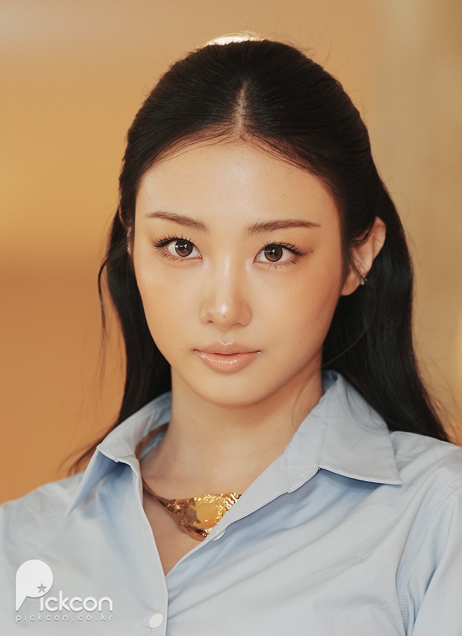 미야오 가원, 이런 스타일도 잘 어울리네…확신의 모델 포스 (포토)