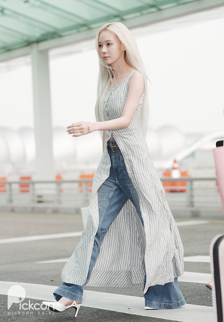 에스파 윈터, 화사한 백금발에도 돋보이는 백옥피부 (포토)