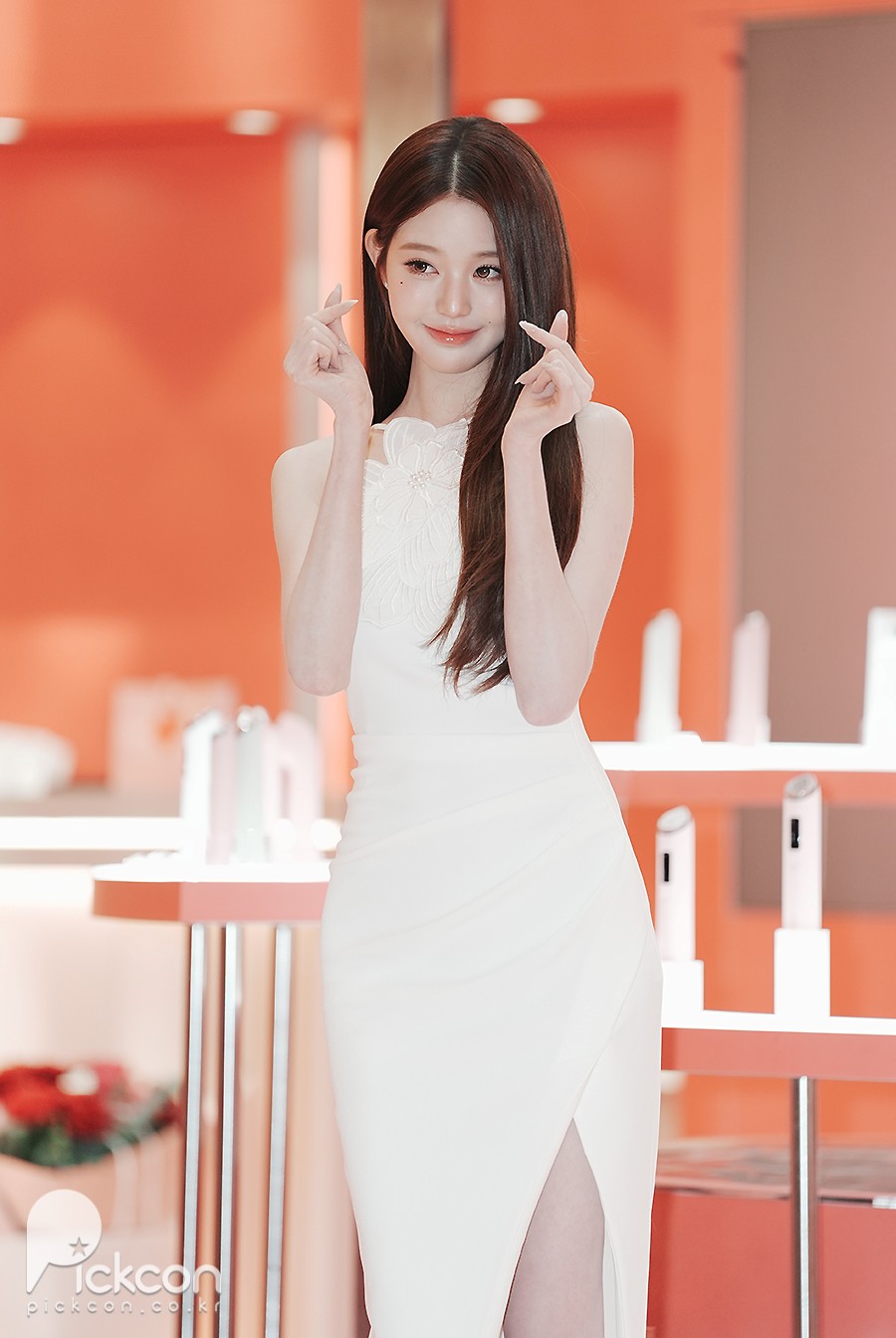 장원영 꽃이 피었습니다 (포토)