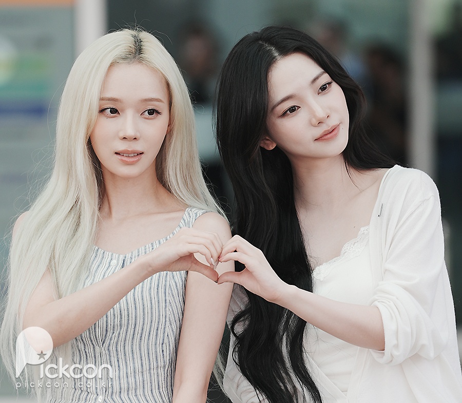 코카콜라 응원단 출격 / 사진: 픽콘DB