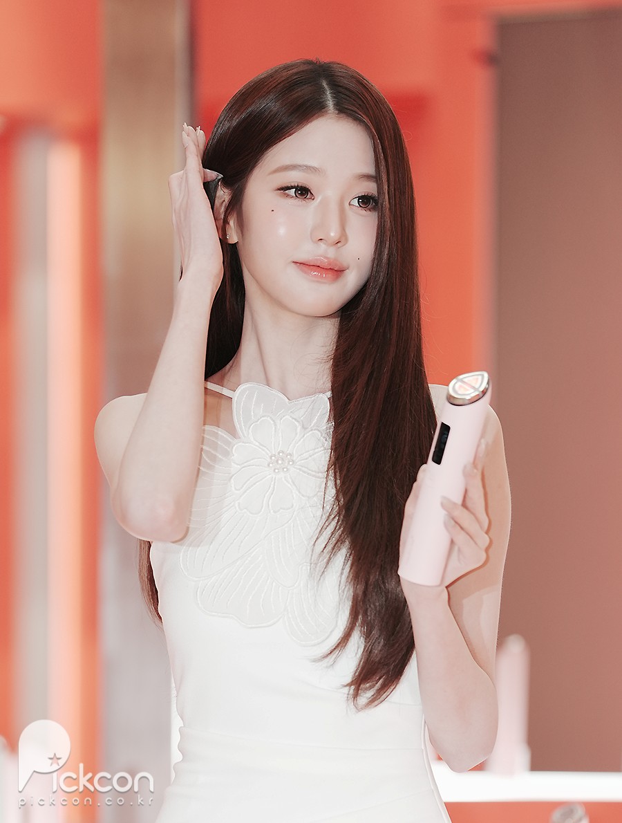 장원영 꽃이 피었습니다 (포토)