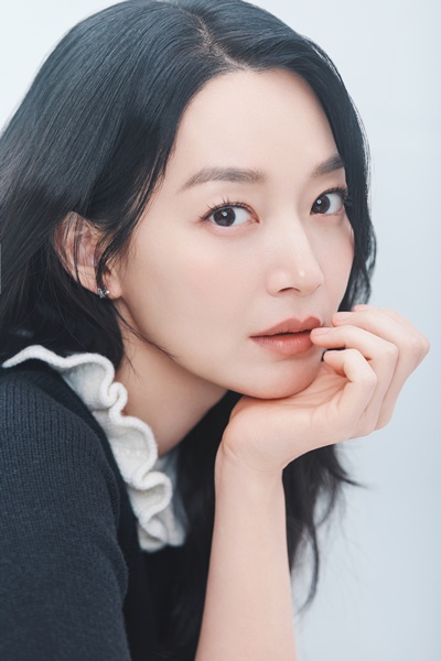 신민아가 작품 선택 기준을 밝혔다. / 에이엠엔터테인먼트