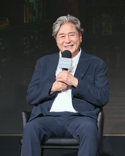 묵직한 존재감을 보여줄 최민식. / 넷플릭스