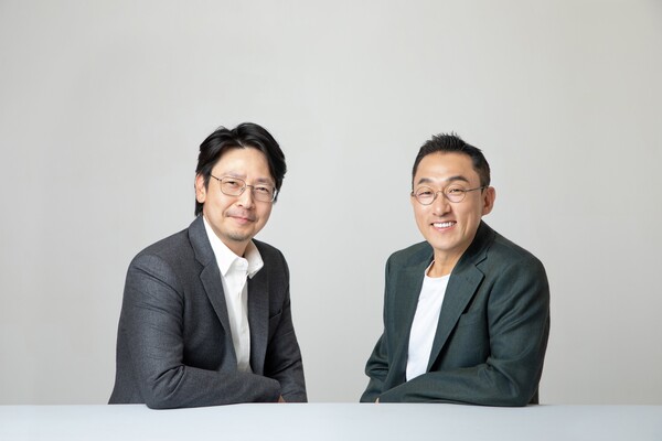 카카오게임즈가 지난 22일 임시주주총회·이사회 등 절차를 거쳐 이시우(왼쪽), 김태환 신임 공동 대표이사를 공식 선임했다. [사진=카카오게임즈] (포인트경제)
