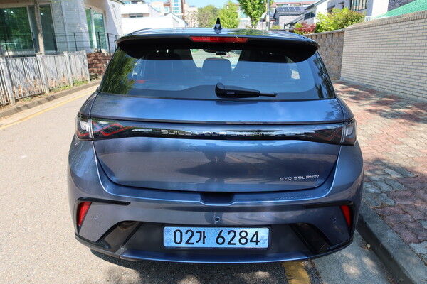  BYD 돌핀 후면 [오두환 기자]