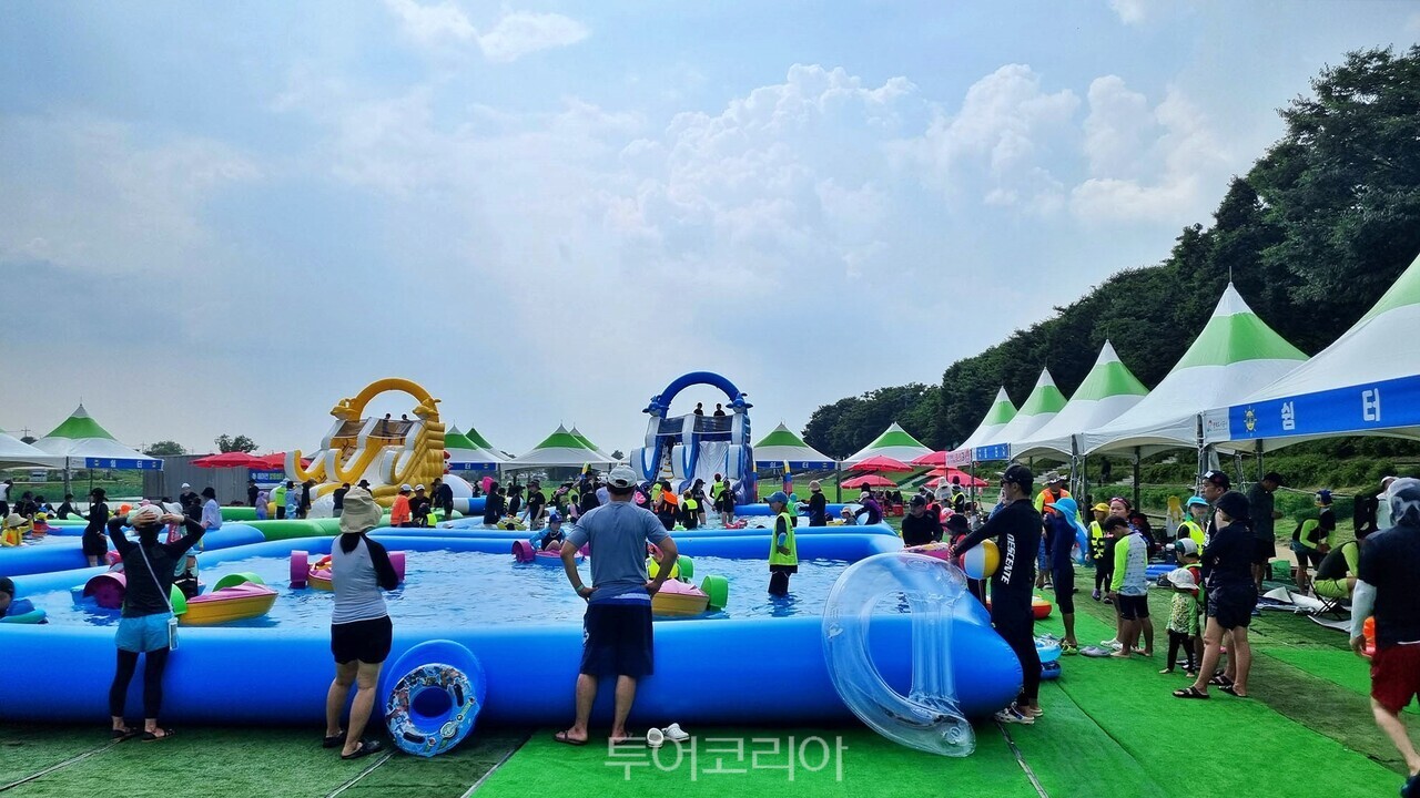진위천유원지 물놀이장/사진-평택시