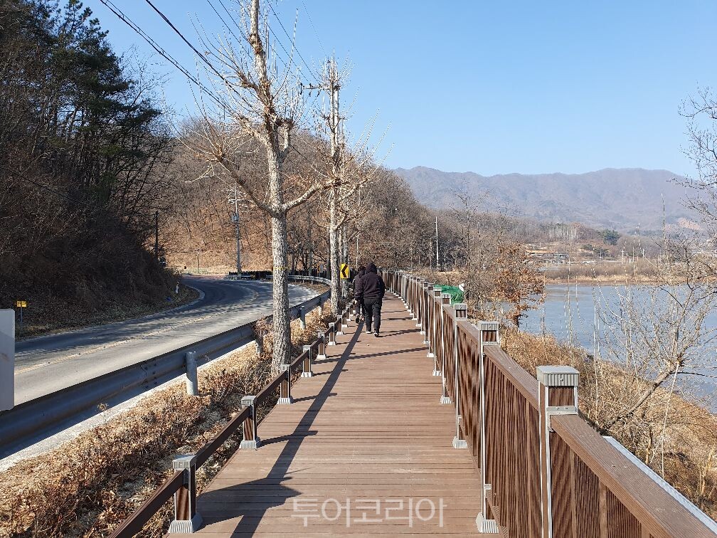 기날저수지 둘레길 /사진-김천시