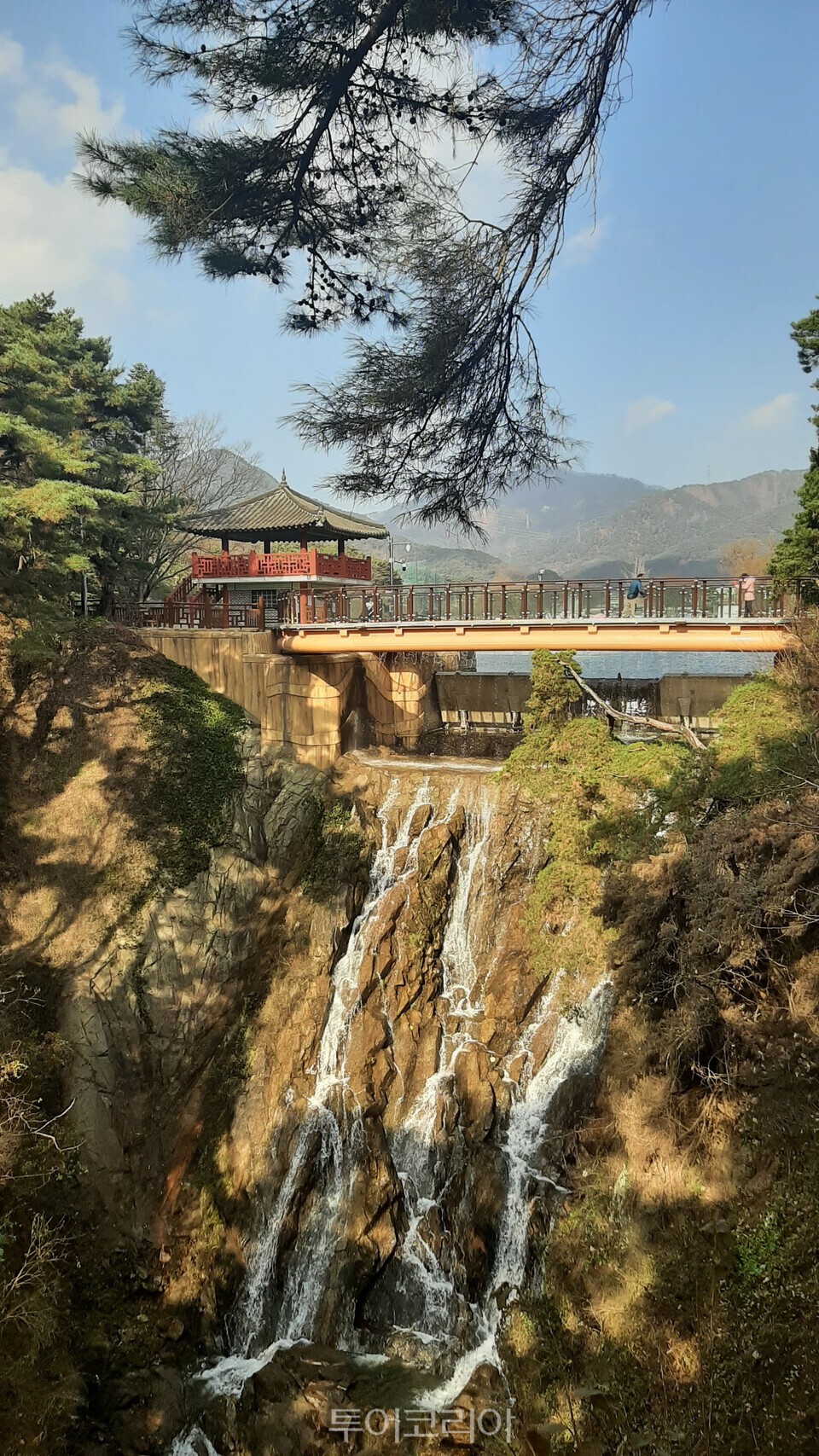 의림지용추폭포 /ⓒ투어코리아